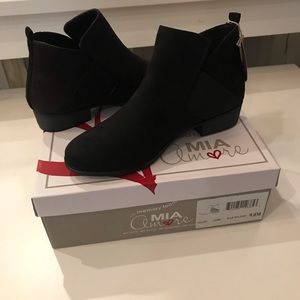 Laurie short boot-wide